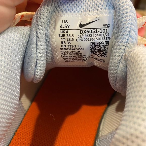 Nike Zoom Crossover Youth (Earth and Sun) Basketball shoes. - Picture 3 of 5